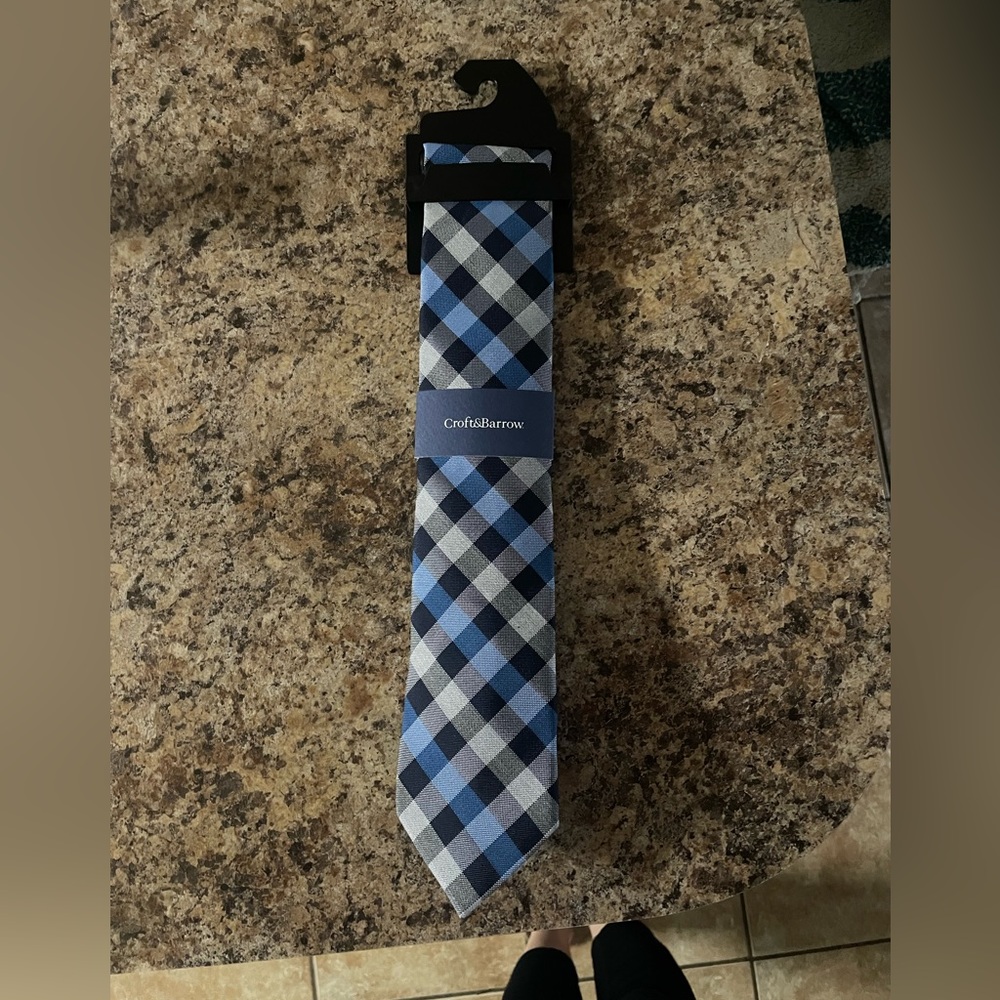 Croft & Barrow Men’s checkered tie